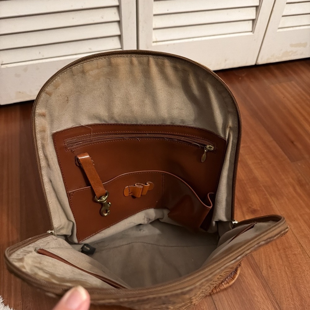 Brahmin Leather Croc Embossed Backpack Clutch Medium Brown Gold Feet - Picture 10 of 16